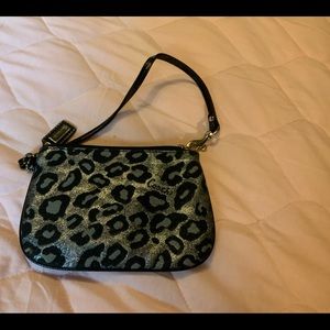 SMALL COACH WRISTLET